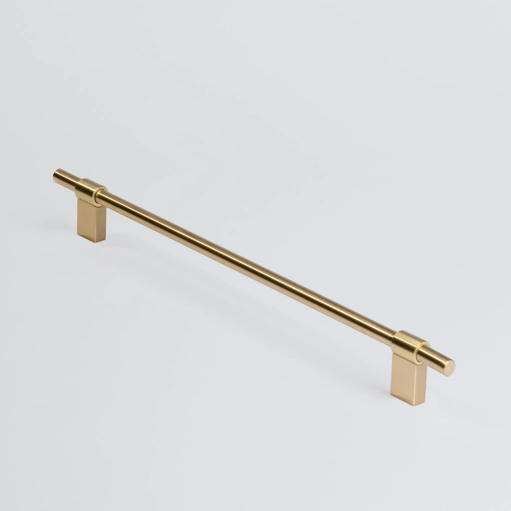CBH HARDWARE Charlie Line Appliance Pull 1 CBH HARDWARE Charlie Line Appliance Pull