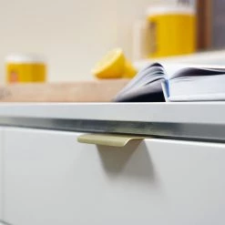 CBH Charlie Straight Edge Tab HARDWARE