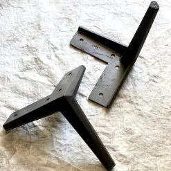 Shayne Fox HARDWARE Pyra Furniture Legs