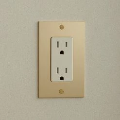 HARDWARE 1 Gang Outlet By Forbes & Lomax