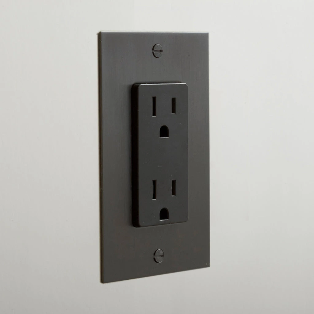 HARDWARE 1 Gang Outlet By Forbes & Lomax 2 HARDWARE 1 Gang Outlet By Forbes & Lomax