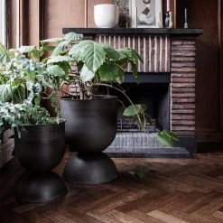 Ferm Living Hourglass Pot 25 Ferm Living Hourglass Pot